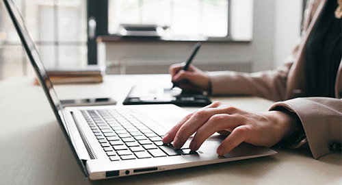 クリエイティブ